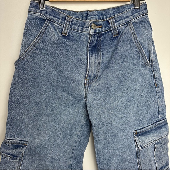 Brandy Melville Tatum Light Wash Cargo Wide Leg Jeans Small - Picture 4 of 10